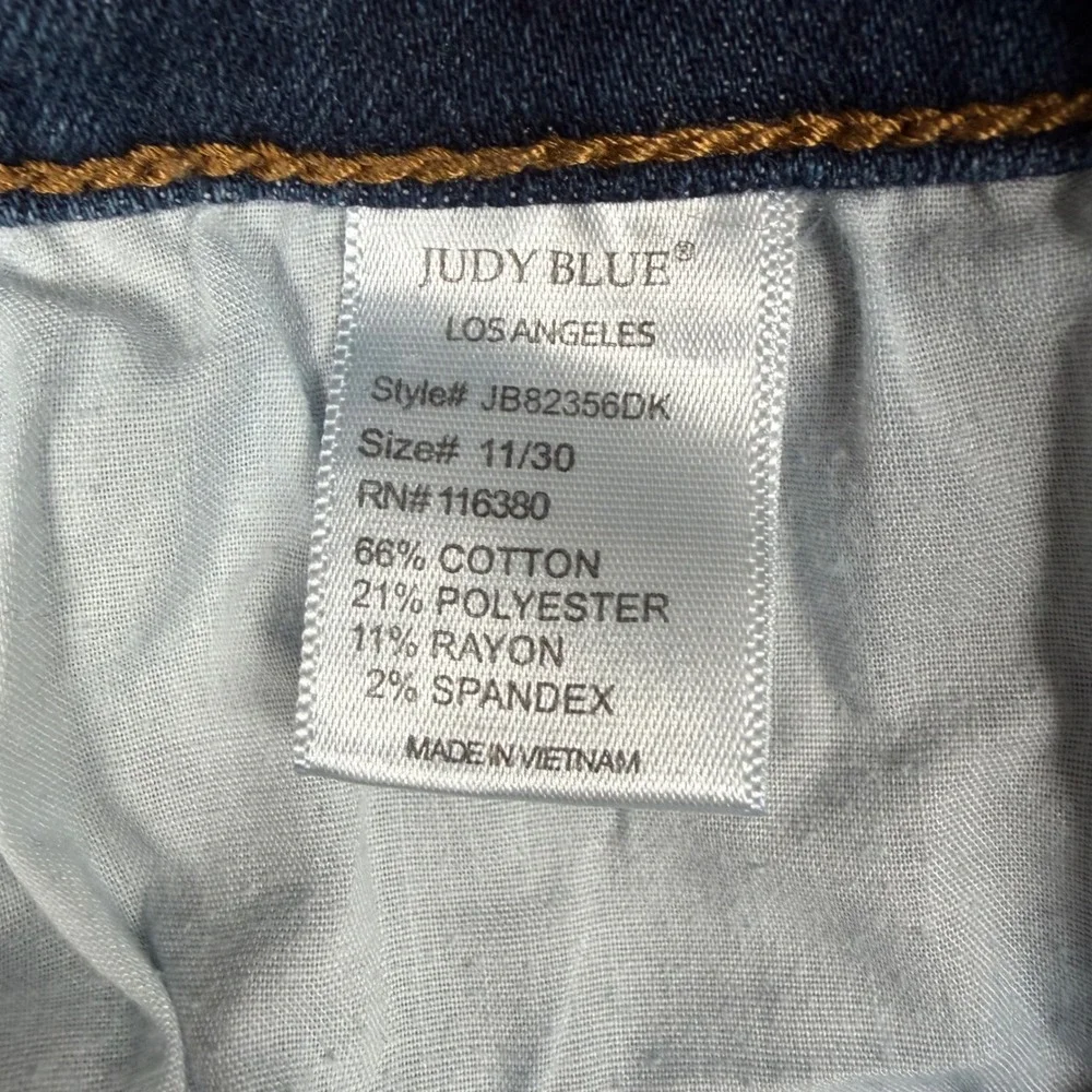 Judy Blue Straight Fit Medium Wash Whiskered Denim Jeans Womens 11/30